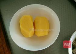 牛肉砂锅的做法图解2