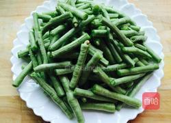 凉拌长豆的做法图解1