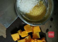 懒人南瓜粥的做法图解1