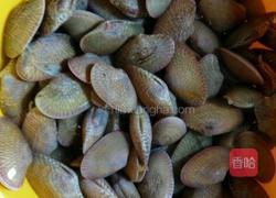 韭菜炒蚬肉的做法图解1