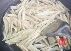 尖椒炒腐竹的做法图解3