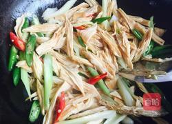 尖椒炒腐竹的做法图解8