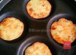 胡萝卜丝饼的做法图解5