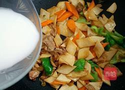 杏鲍菇胡箩卜炒肉的做法图解9