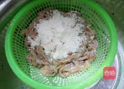 泡椒鸭肠的做法图解1