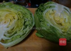 圆白菜粉丝炒肉的做法图解1