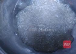 圆白菜粉丝炒肉的做法图解6