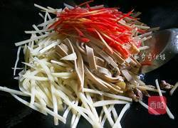 土豆丝炒粉条的做法图解7