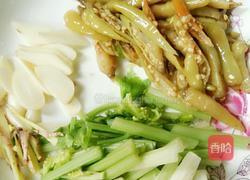 泡椒炒肉肉的做法图解3