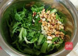 苦苣拌花生米的做法图解4