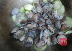花蛤炒丝瓜的做法图解8