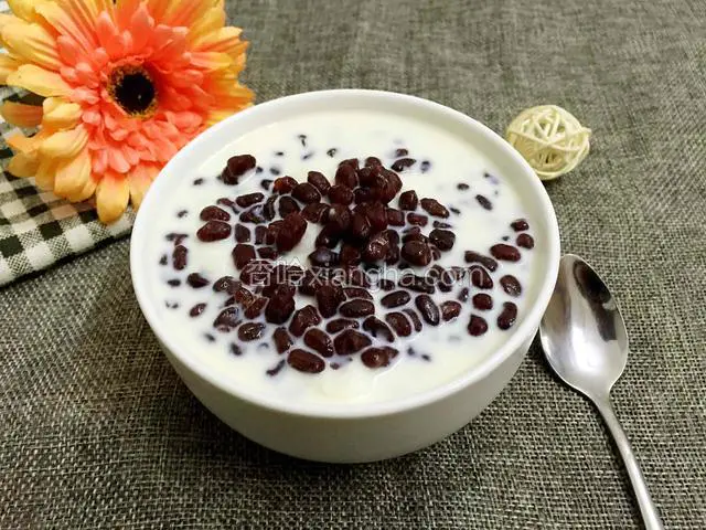 红豆牛奶冰