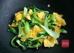 青菜炒鸡蛋的做法图解7