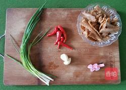 葱爆牛肚的做法图解1