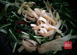 干豆腐炒韭菜的做法图解5