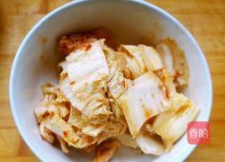 泡菜炒五花肉的做法图解2