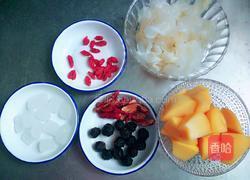 银耳桂圆汤的做法图解1