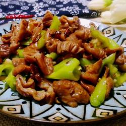 尖椒大肠的做法[图]