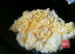 小辣椒炒鸡蛋的做法图解4