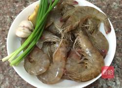 蒜香大虾的做法图解1