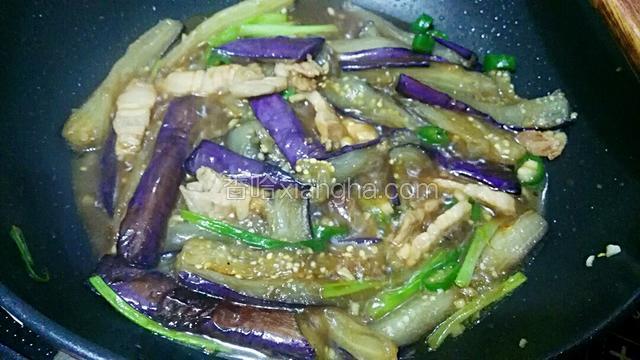 中小火焖煮五分钟