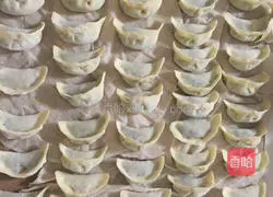 Illustration of making dumplings stuffed with leeks 5