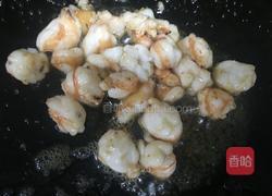 胡萝卜玉米虾仁炒饭的做法图解6