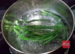 豆角炸酱面的做法图解1