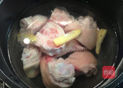 猪蹄冻的做法图解1