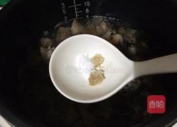莲藕绿豆排骨汤的做法图解8