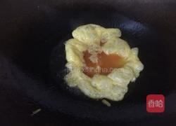 青椒火腿肠炒鸡蛋的做法图解3