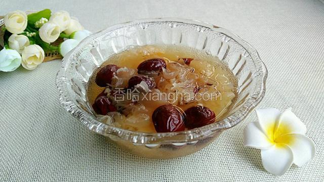 银耳红枣糖水
