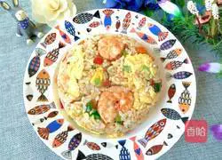 Illustration of how to make shrimp and egg fried rice 10