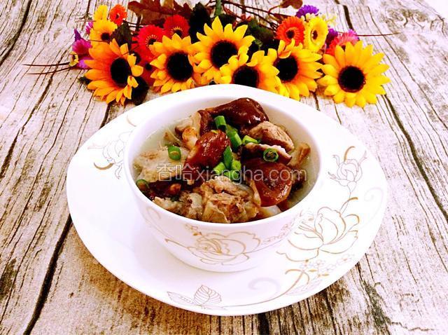香菇炖小排骨
