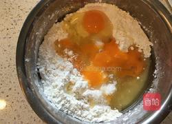 鸡蛋酥饼干的做法图解1