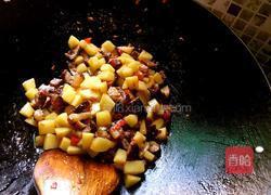 腊肉炒土豆的做法图解10