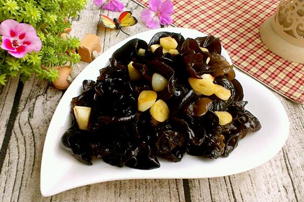 大蒜烧木耳的精选做法 - 精选菜单 - 香哈网移动版