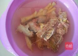 木耳炖鸡的做法图解3