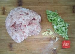 莲藕馅饺子的做法图解1