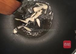 胡萝卜炒洋葱的做法图解3