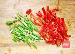 辣椒炒猪皮的做法图解5