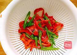 辣椒炒猪皮的做法图解7