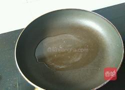 西红柿炒豆腐皮的做法图解3