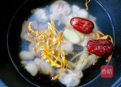 虫草鸡汤的做法图解4