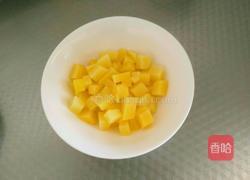 土豆炒鸡块的做法图解2