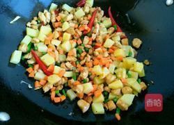 土豆炒鸡块的做法图解9