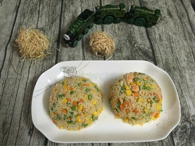 五彩黄金炒饭