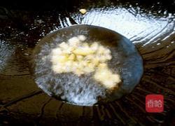 豆豉鲮鱼绿豆芽的做法图解5