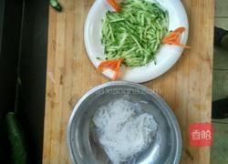 凉拌粉丝黄瓜的做法图解3