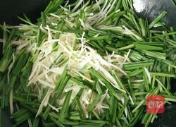 韭菜炒土豆的做法图解4